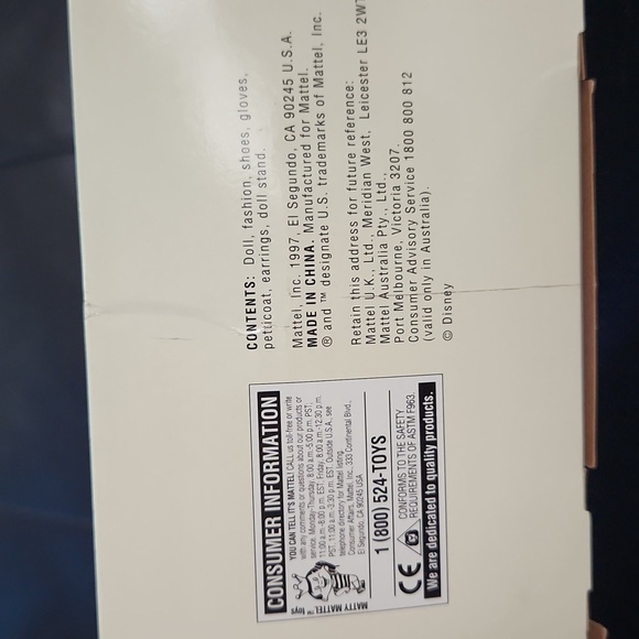 KB TOYS WINTER DREAMS SPECIAL EDITION BARBIE CINDERELLA - Picture 2 of 6